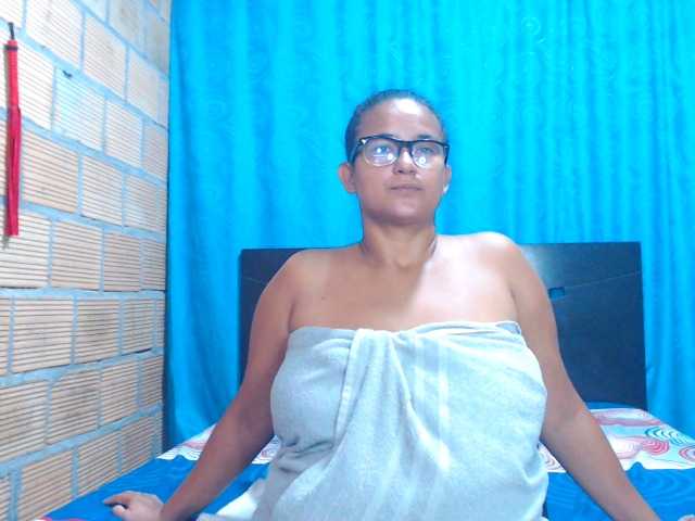 Фотографії isabellegree I am a very hot latina woman willing everything for you without limits love
