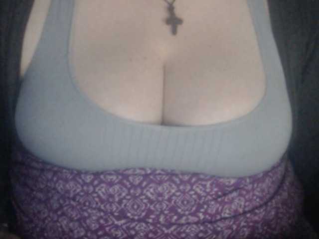 Фотографії mayalove4u lush its on ,1 to make my toy vibra, 5 for like e,15#tits 20 #ass 25 #pussy #lush on , please one tip
